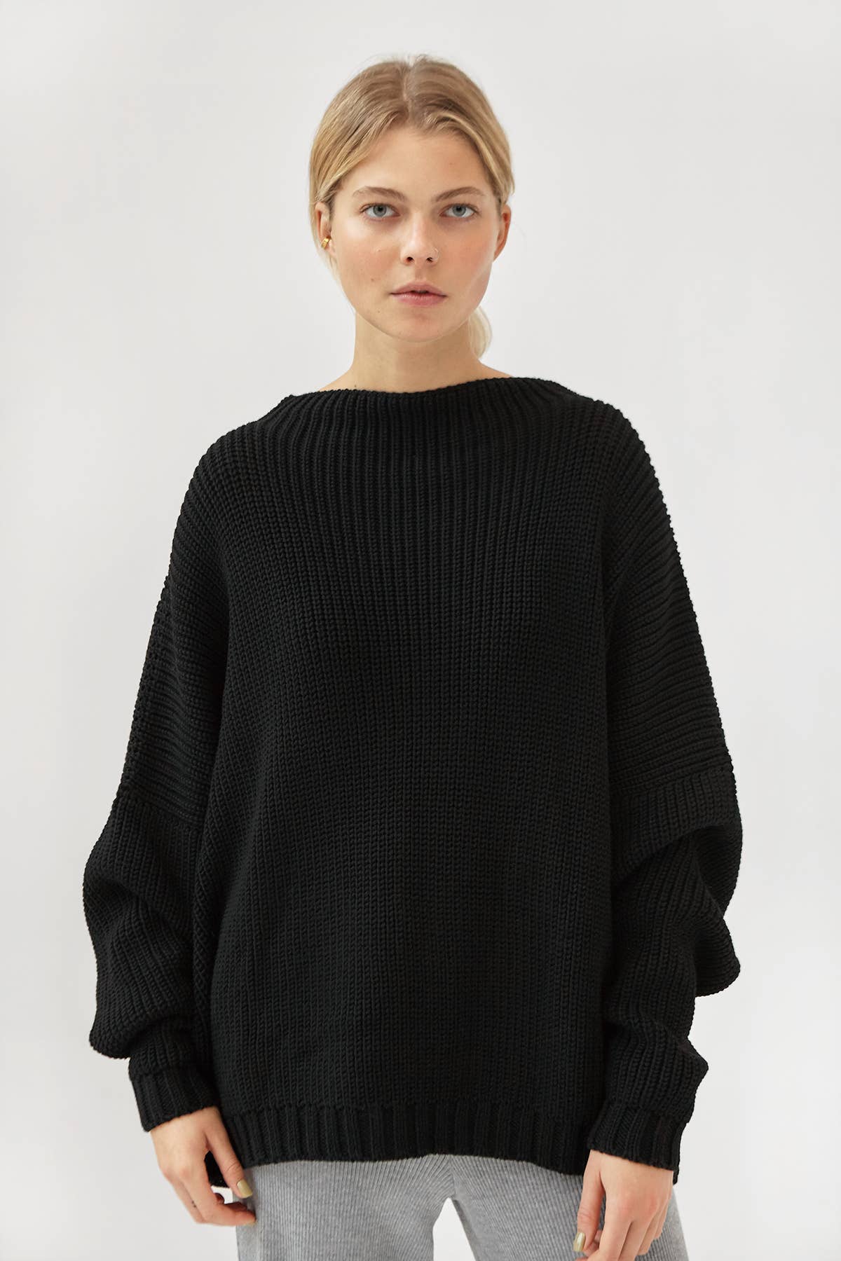 Laumės: Black Merino Wool Sweater