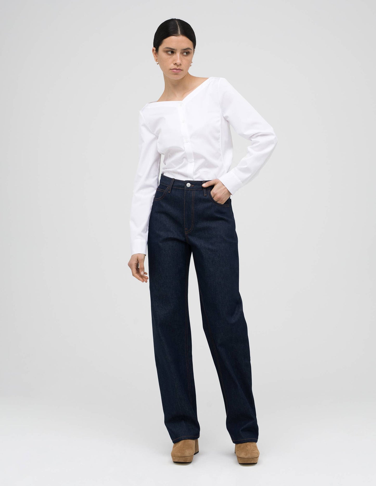 Straight-leg jeans