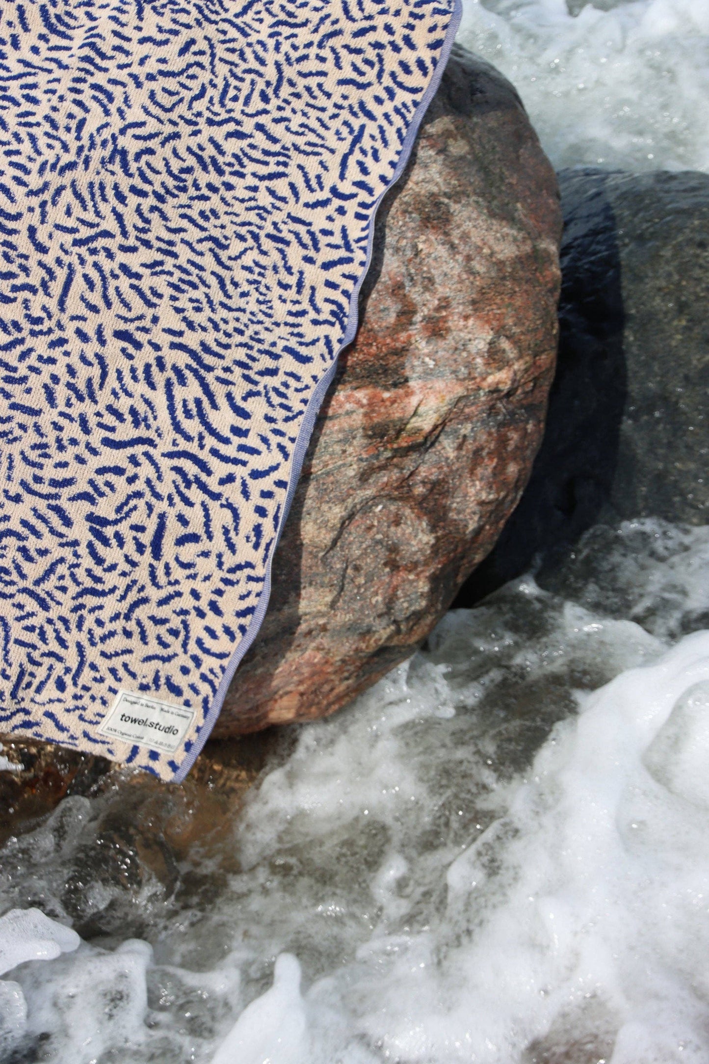 Worm Cotton Knit Beach Towel | Electric Blue