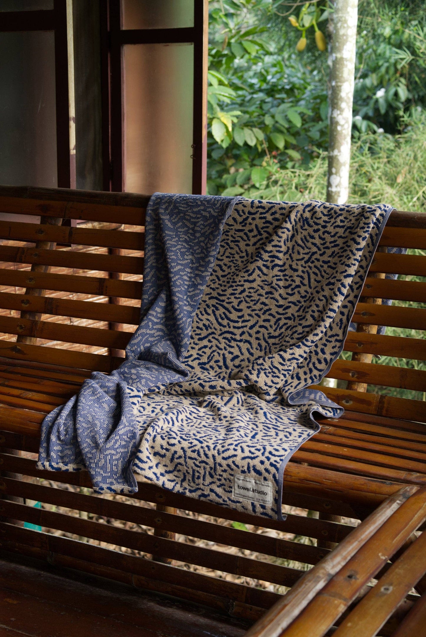Worm Cotton Knit Beach Towel | Electric Blue