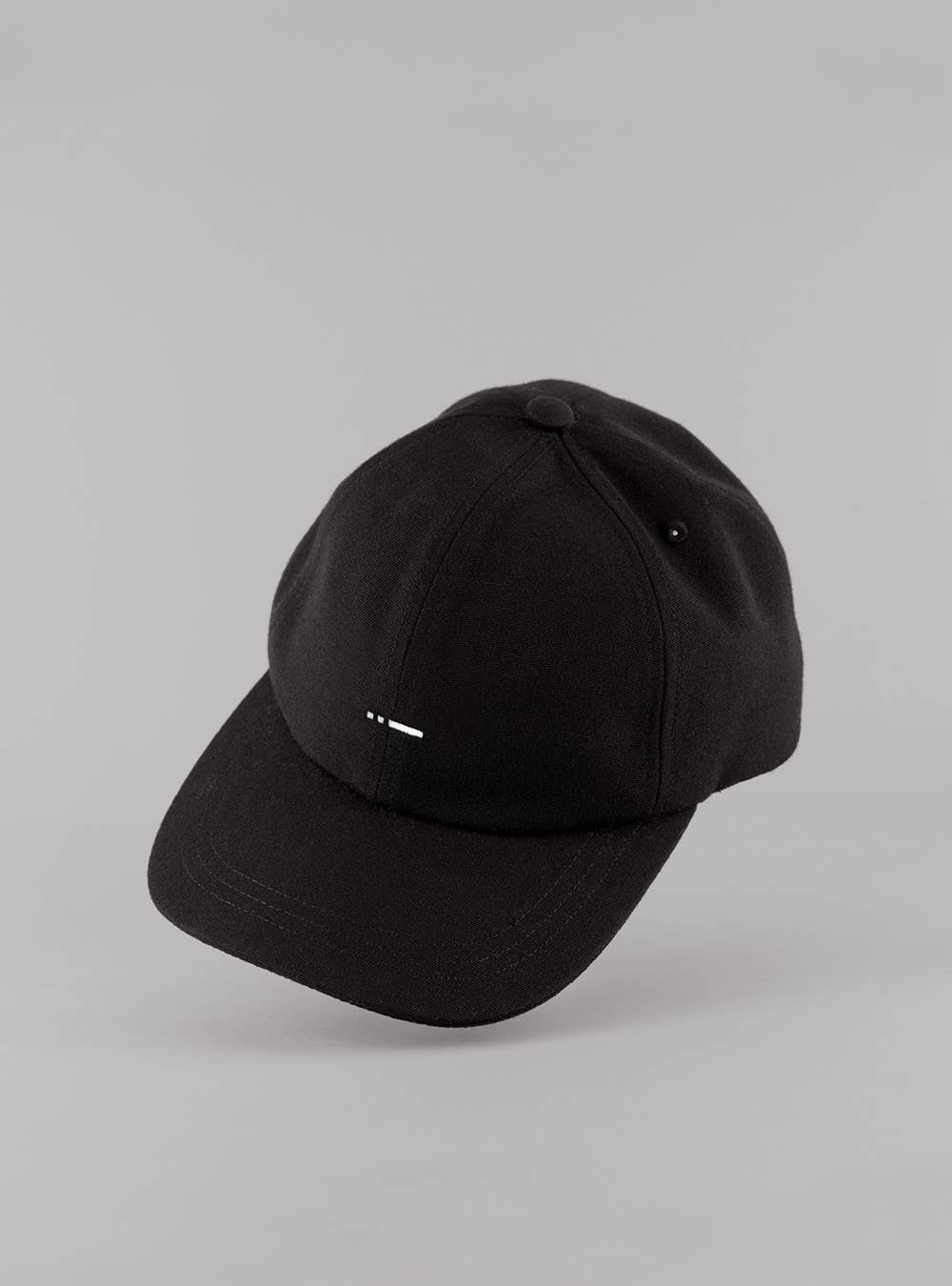 Essential cap (black) — Sun and fade resistant