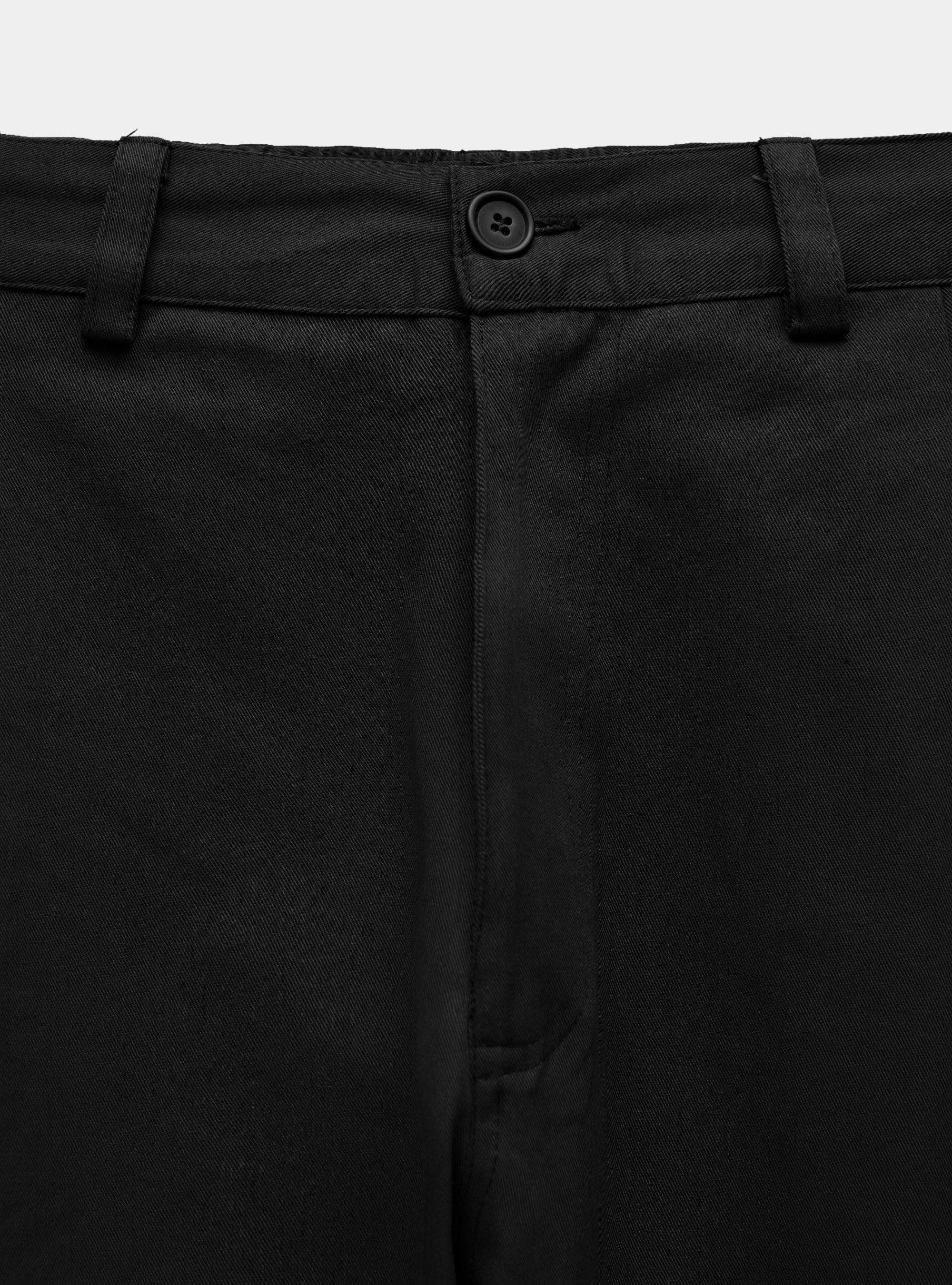 Relaxed pleated pants