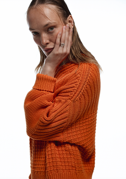 Delčia Sweater: 100% Cotton Orange Sweater