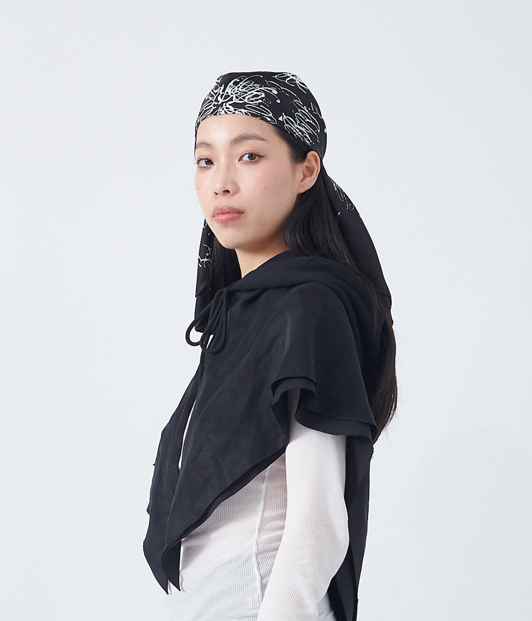 B–R–B just Spiralling Scarf | Black