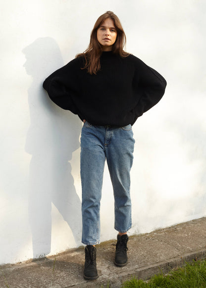 Laumės: Black Merino Wool Sweater