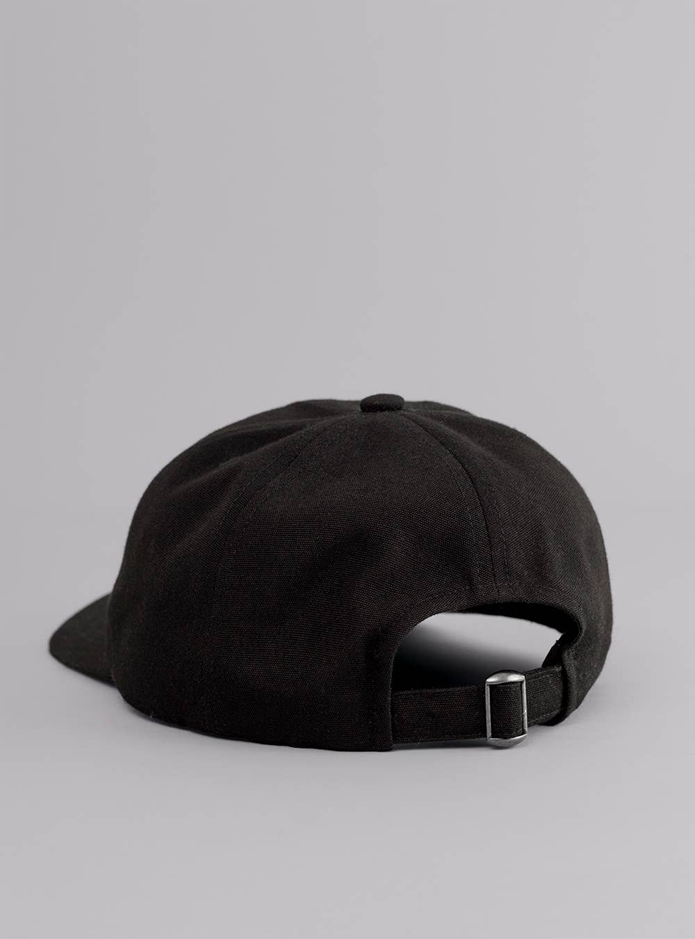 Essential cap (black) — Sun and fade resistant