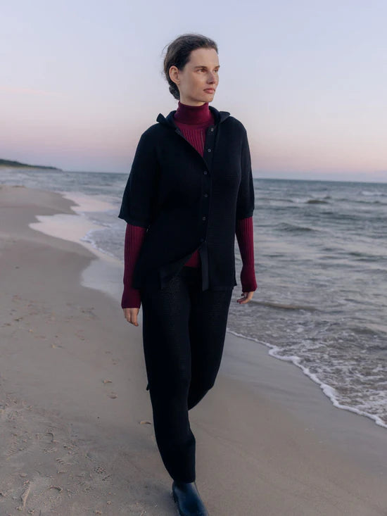 Austė: Rollkragenpullover aus Merinowolle Bordeaux