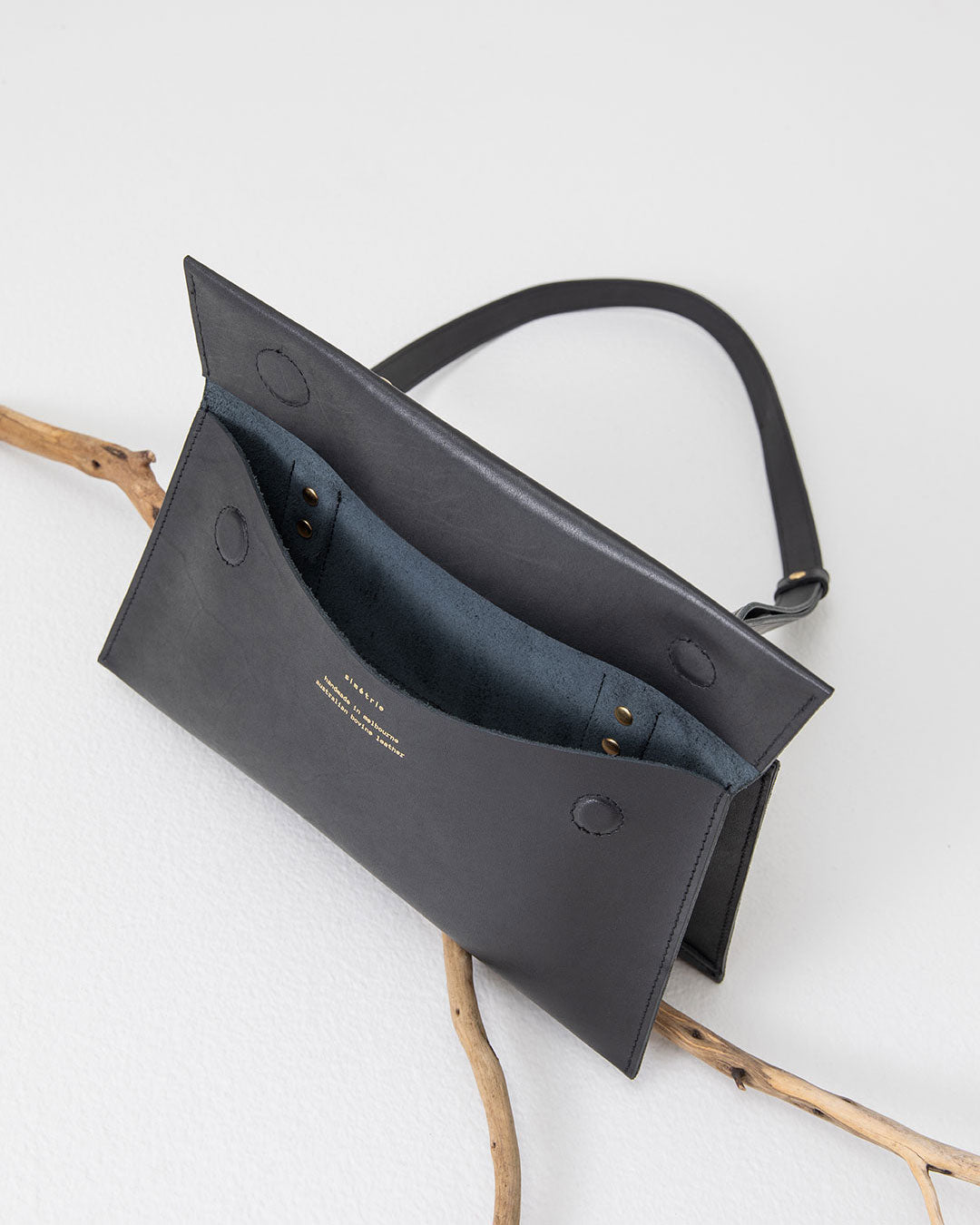 Baytasche | Schwarzer Fels